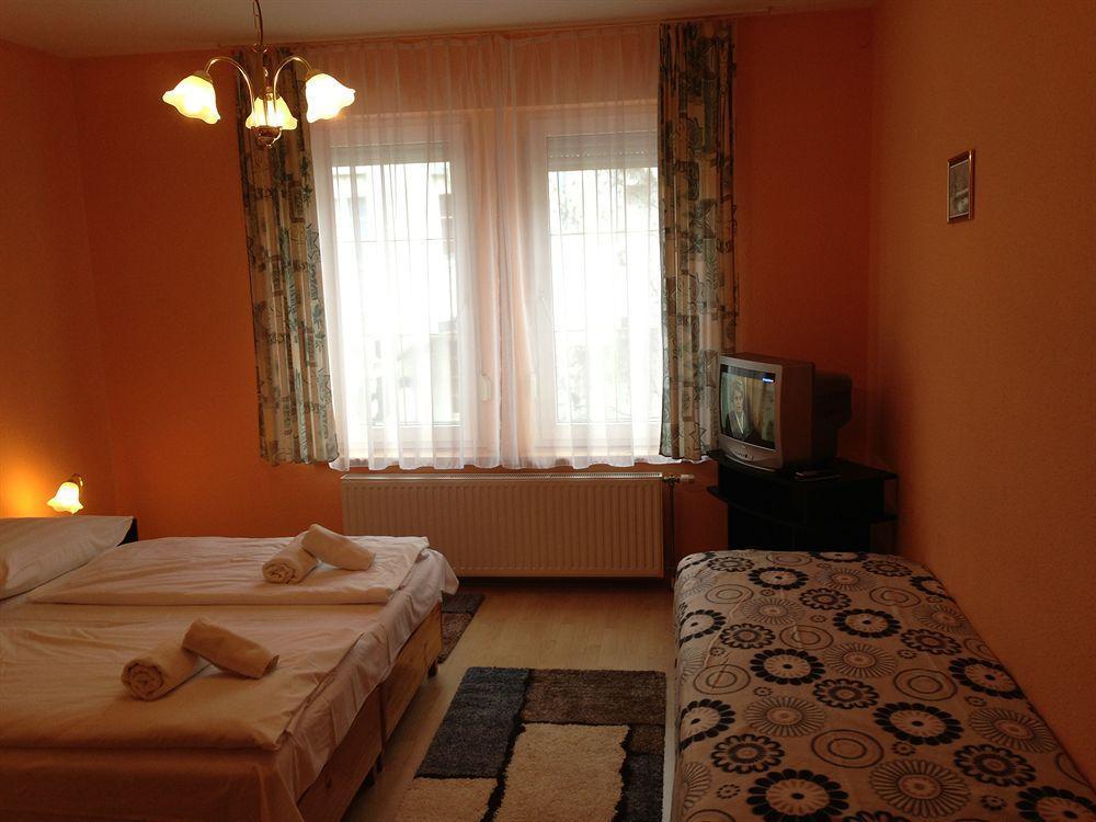 Astoria Panzio Bed and Breakfast Hévíz Eksteriør billede