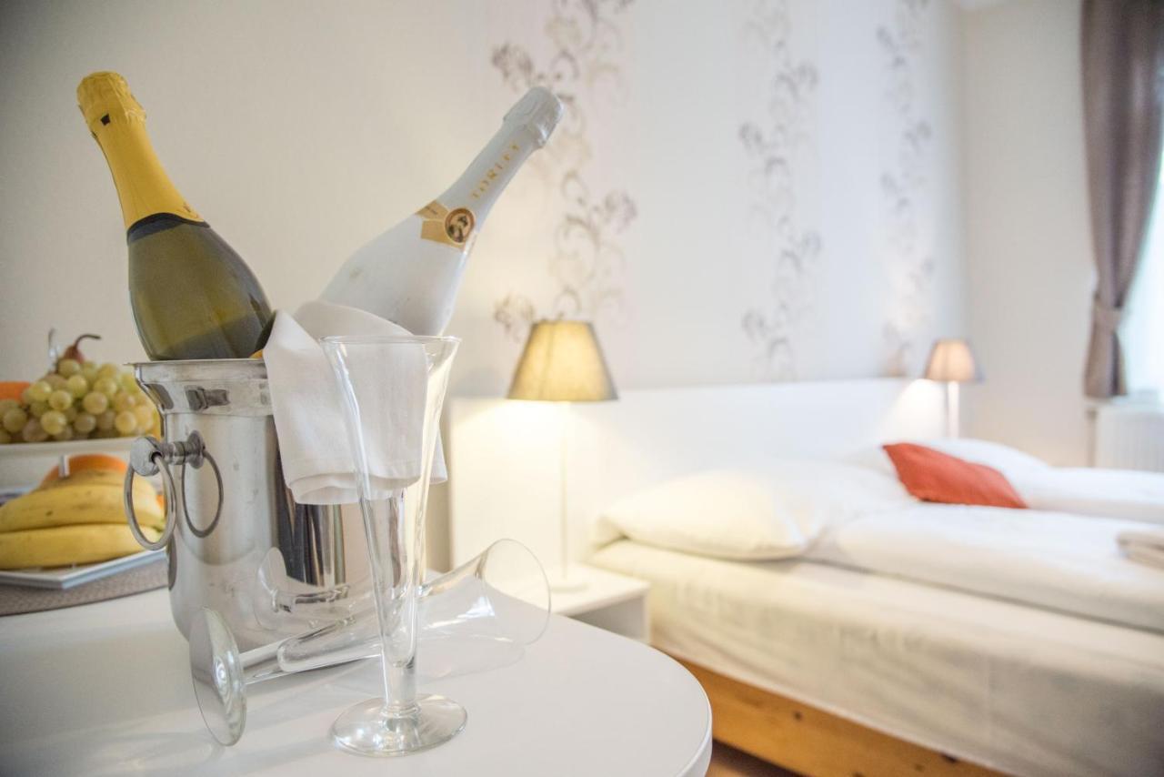 Astoria Panzio Bed and Breakfast Hévíz Eksteriør billede